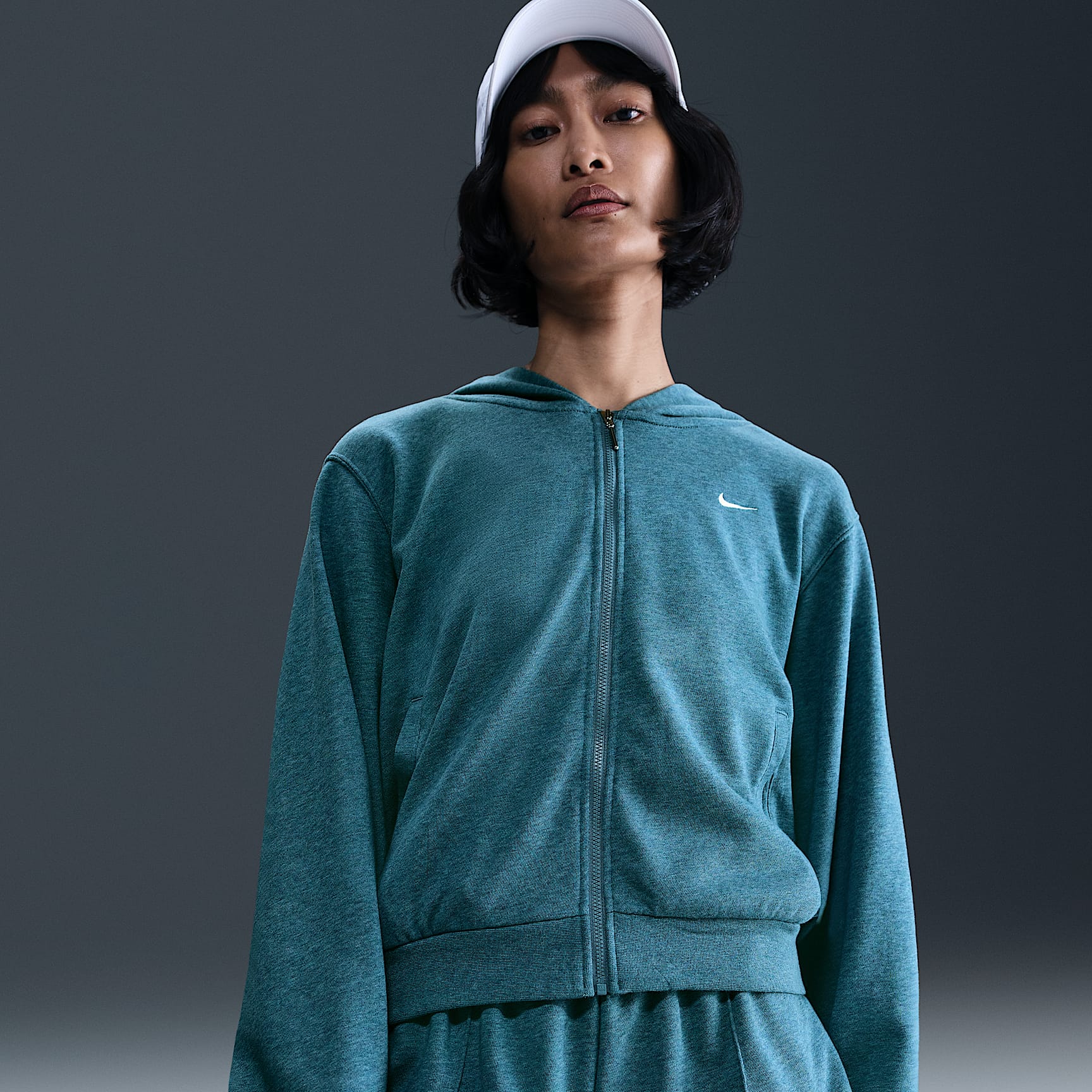 ロゴスウェットプルオーバー セール】 Champion:〈洗濯機可能〉リバースウィーブ(R) ロゴ